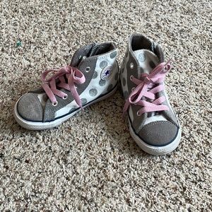 Toddler girl converse shoes. Size 8. Like new condition